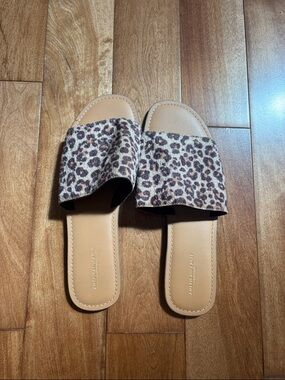 American Eagle Faux Leather Cheetah Print Slides Size 9 New!